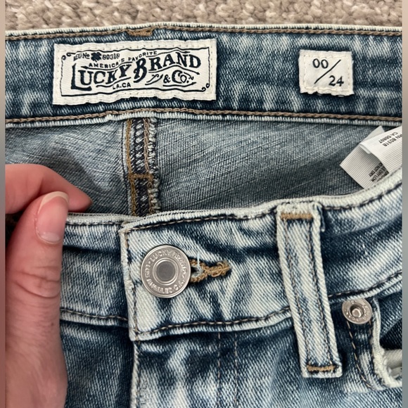 Lucky Brand size 24 Stella Skinny light wash denim: perf condition - Picture 4 of 5